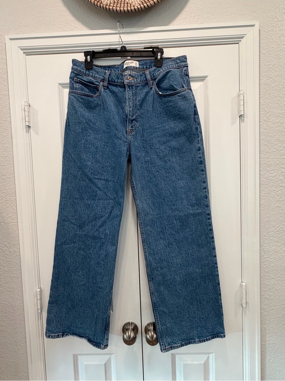 Abercrombie & Fitch Light Blue High-Rise Relaxed Jeans
